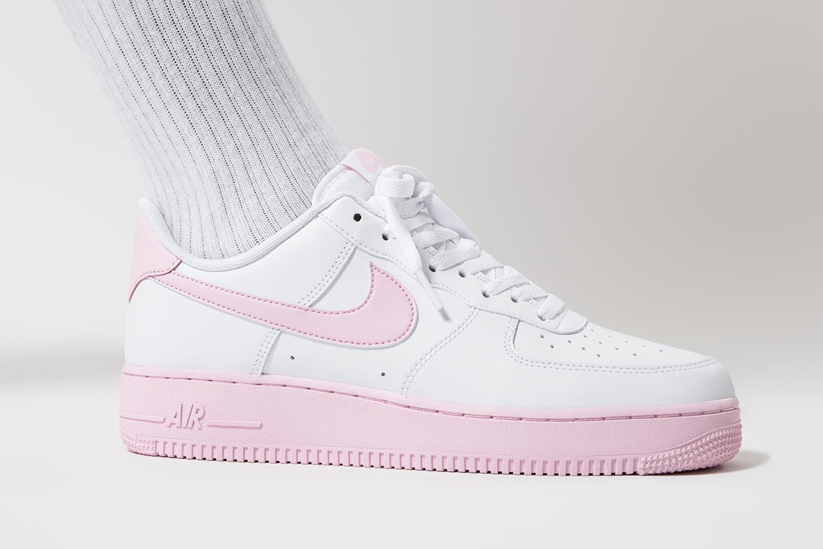 white and pink air force 1