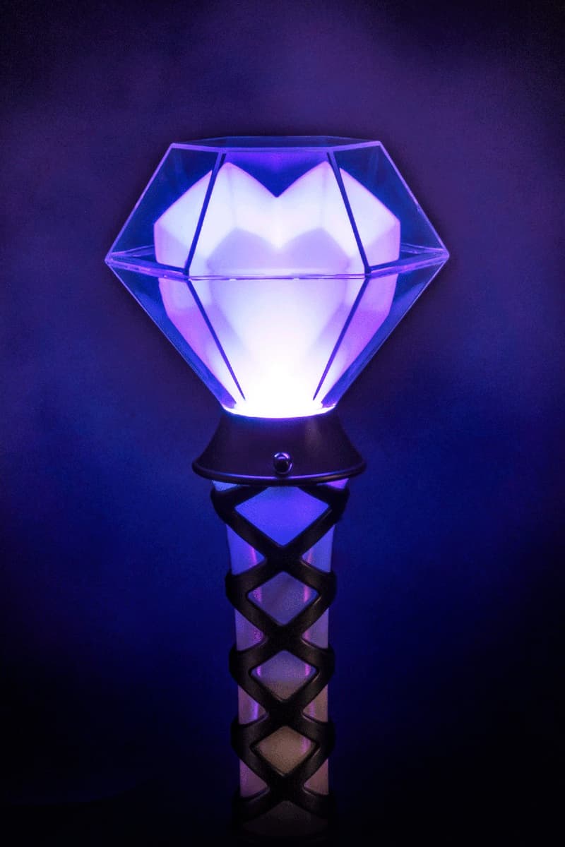 kda league of legends riot games lightsticks blades fans digital k-pop group release info 