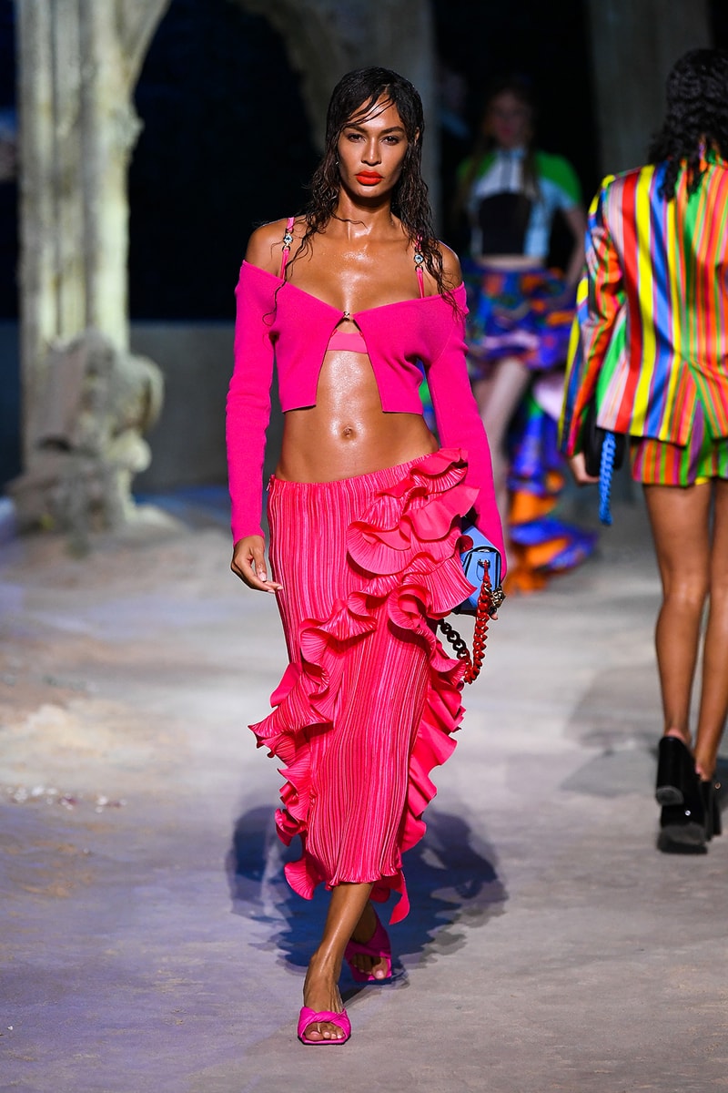 versace spring summer 2021 collection paris fashion week pfw adut akech irina shayk