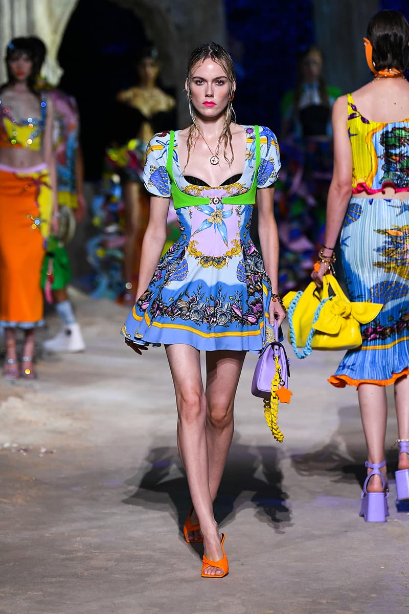 versace spring summer 2021 collection paris fashion week pfw adut akech irina shayk
