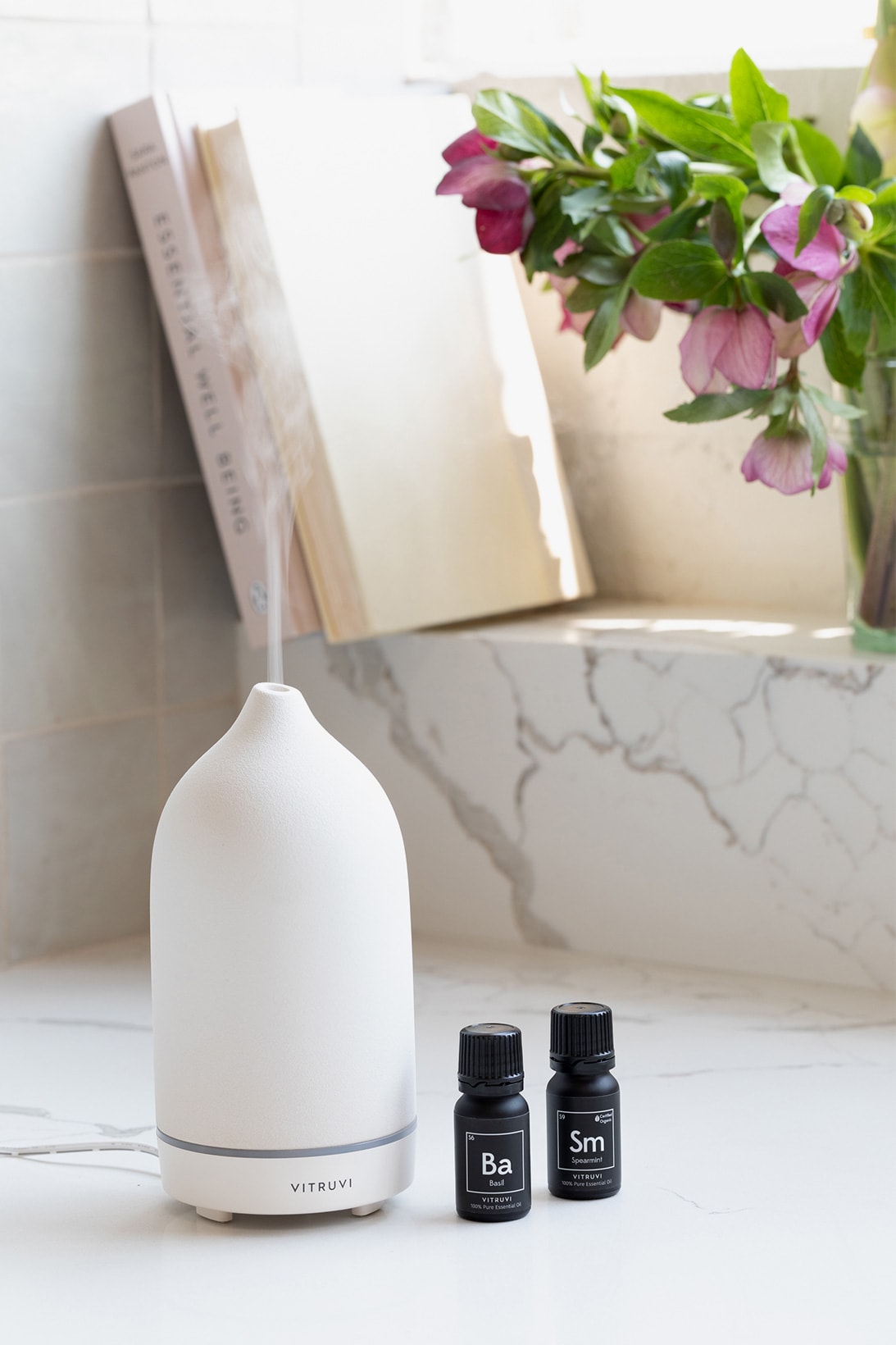 vitruvi diffuser essential oils basil ginger citronella spearmint home refresh kit scent fragrance