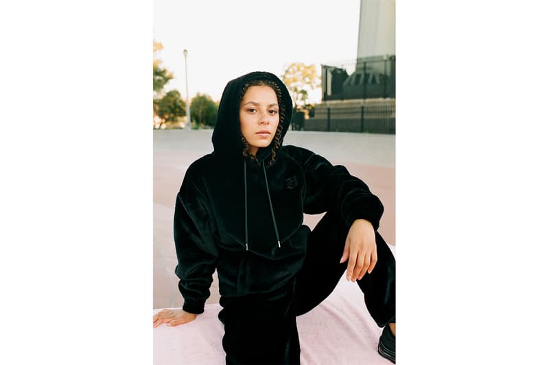apparis juicy couture 2000s winter tracksuits hoodies sweatpants coats faux fur pink black
