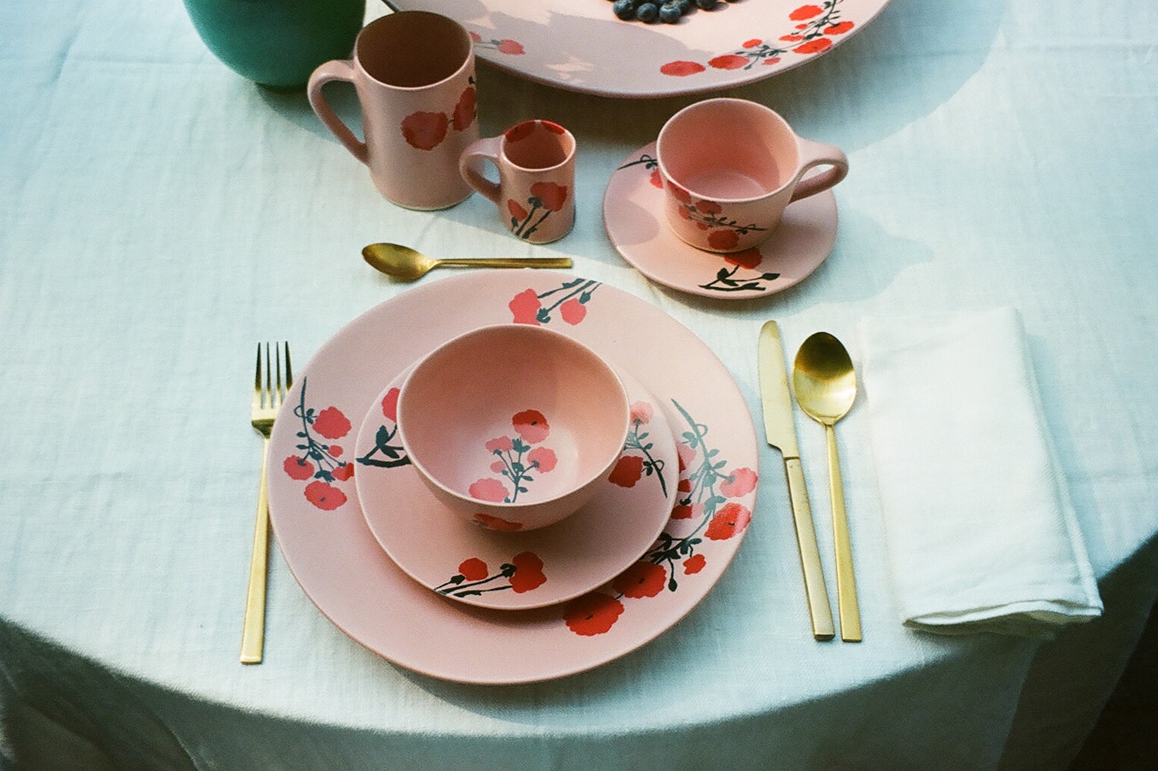 bernadette homeware ceramics plates mugs floral hand painted antwerp belgium