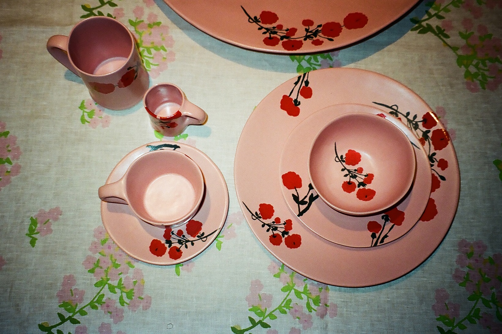 bernadette homeware ceramics plates mugs floral hand painted antwerp belgium