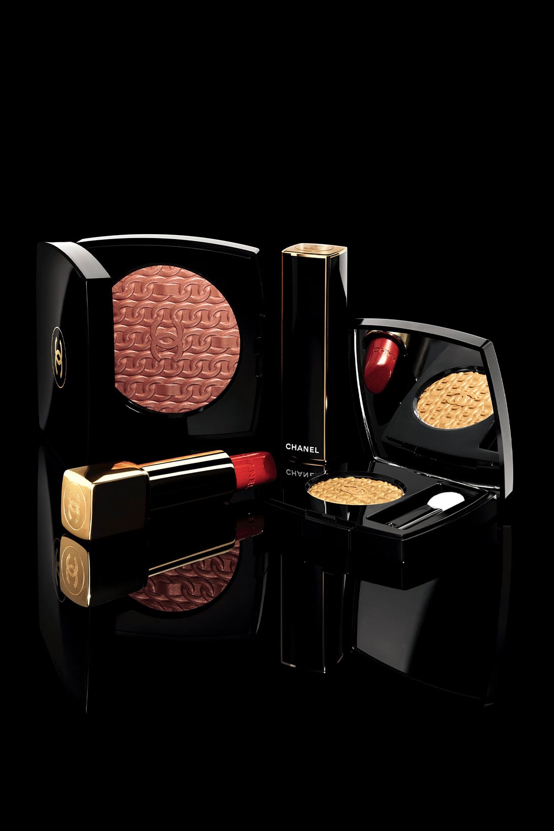 chanel beauty holiday collection lipsticks blush powders eyeshadows nail polish rouge allure le vernis 