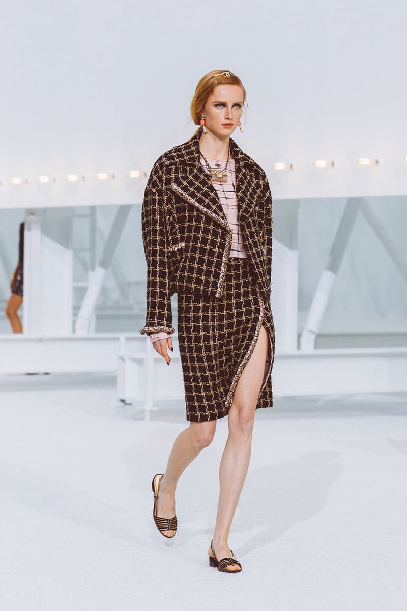 chanel spring summer 2021 collection ready to wear blackpink jennie k-pop