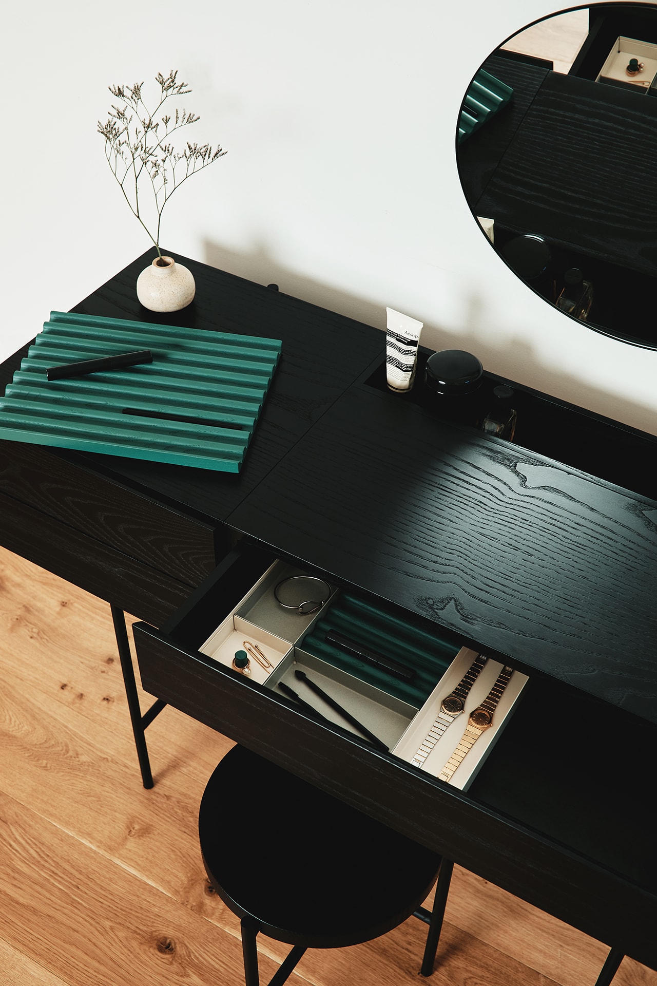 Dims Composed Vanity Table Stool Tray Ink Black Wood Mirror Makeup Desk Home Furniture Organization Jewelry Green