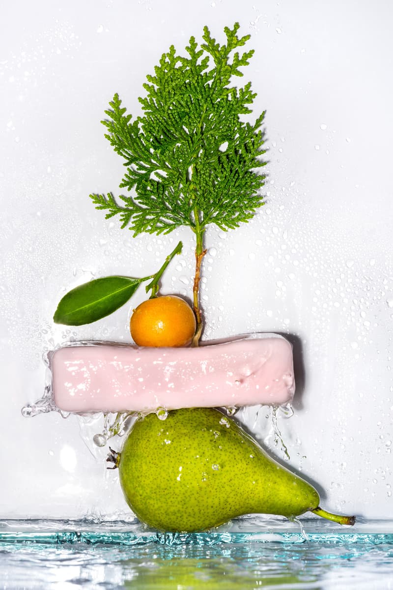 Glossier Body Hero Exfoliating Bar Soap Scrub