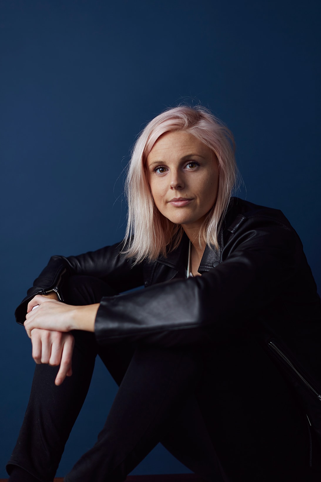 HER lesbian dating app founder robyn exton interview queer lgbtq women womxn