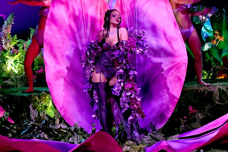 Rihanna Used Islamic Text In Savage X Fenty Show Parfaire Rihanna Used Islamic Text In Savage X Fenty Show Parfaire