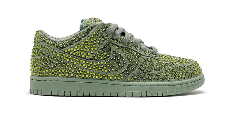 nike dunk sage green