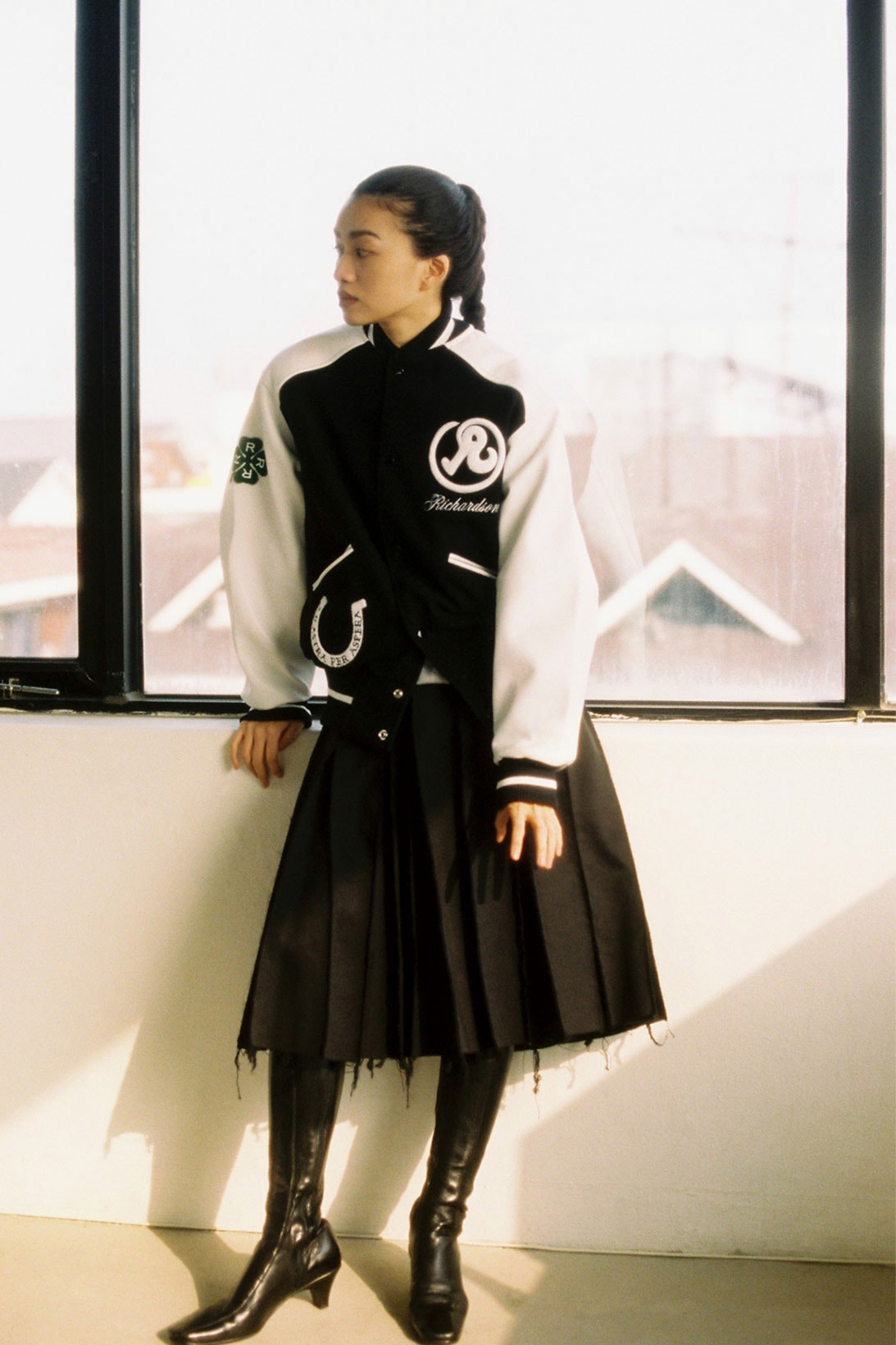 korean streetwear womenswear brands fall winter seo kijun yeseyesee lores theopen product