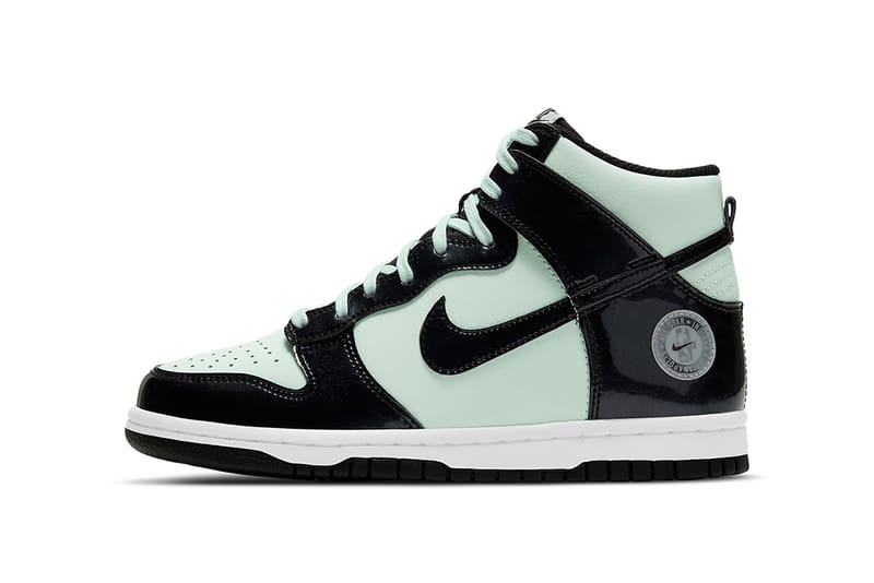 black and mint green nikes