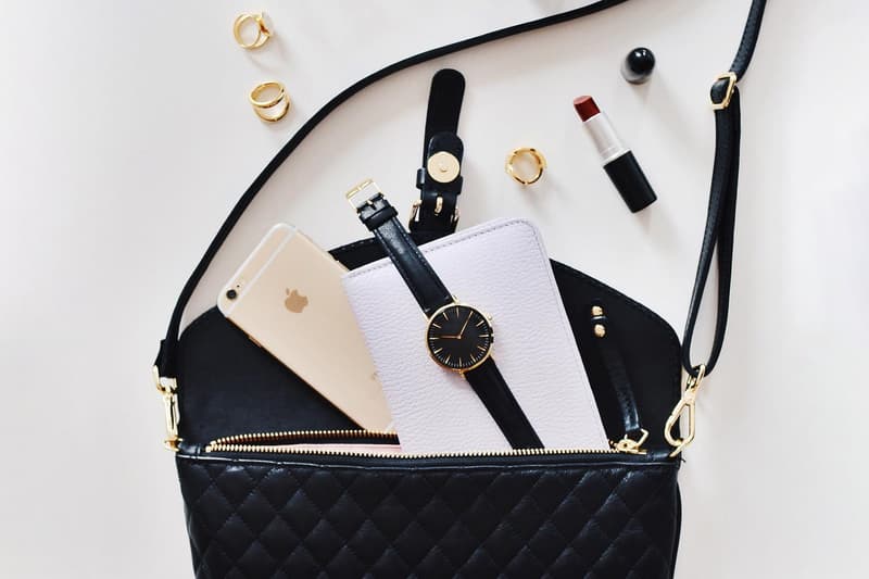 What's in My Bag Purse Apple iPhone Makeup Jewelry Notebook Organization