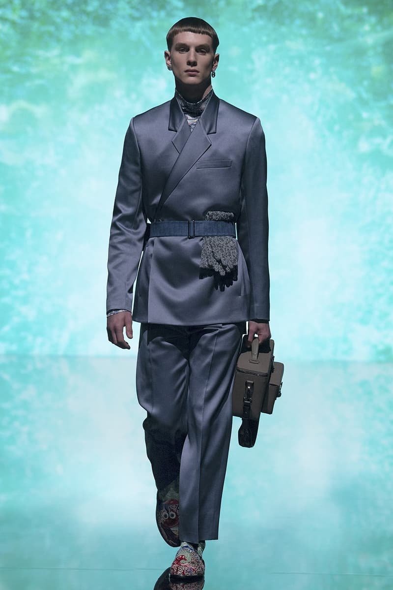 Kim Jones Dior Men's Fall 2021 Collection Collaboration Kenny Scharf Fashion Show Digital Accessories Lookbook