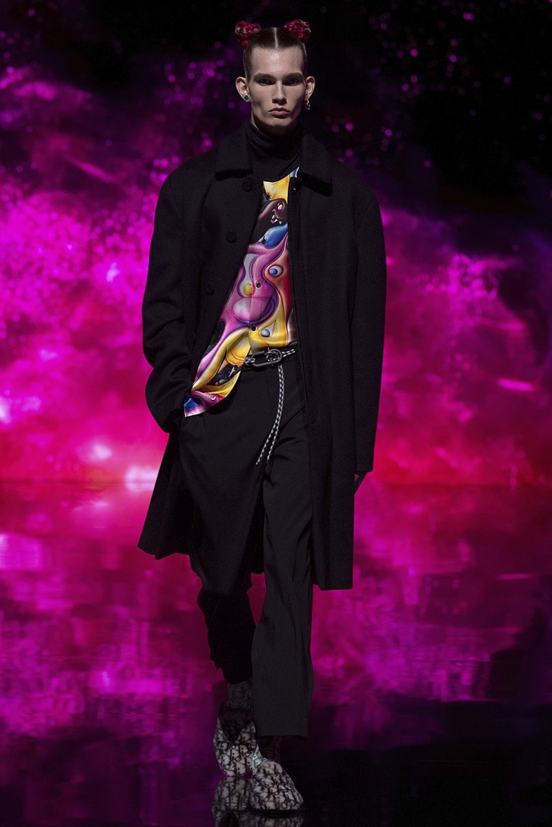 Kim Jones Dior Men's Fall 2021 Collection Collaboration Kenny Scharf Fashion Show Digital Accessories Lookbook