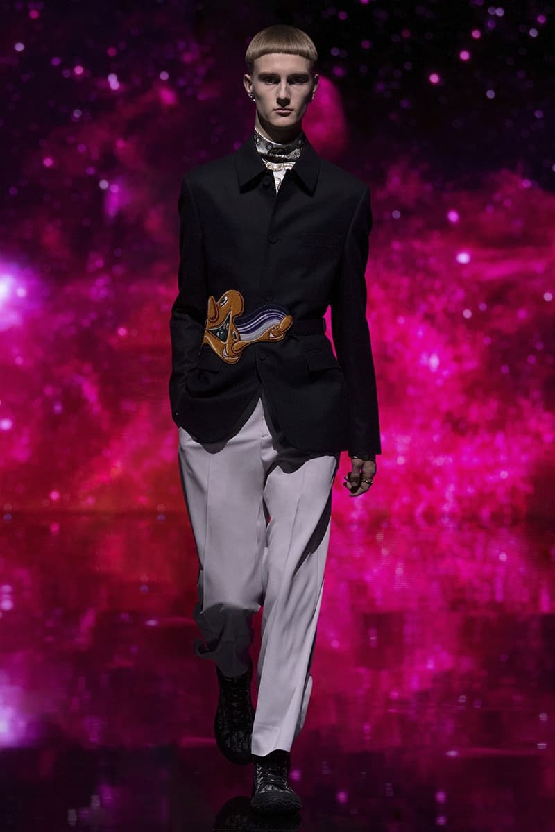 Kim Jones Dior Men's Fall 2021 Collection Collaboration Kenny Scharf Fashion Show Digital Accessories Lookbook