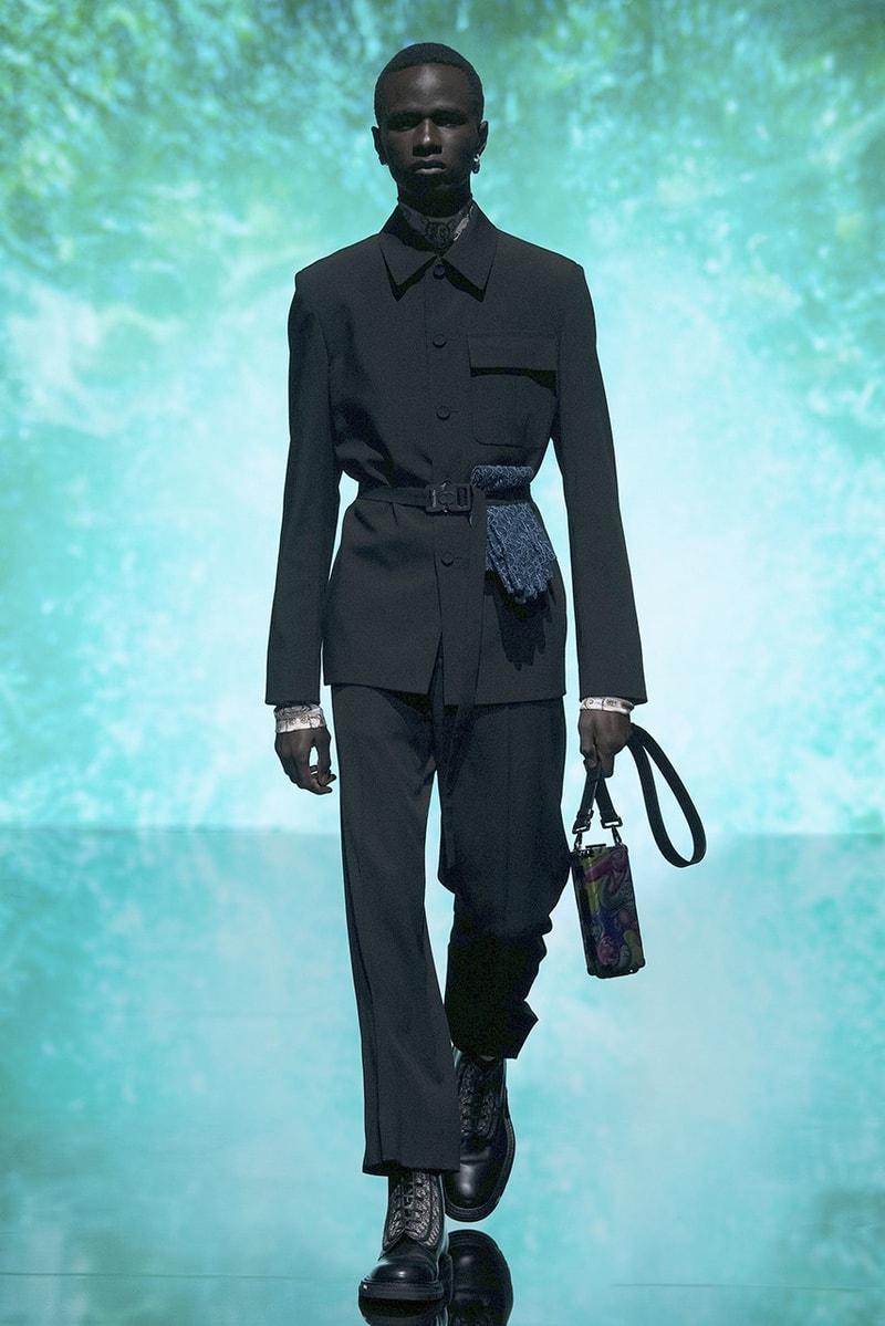 Kim Jones Dior Men's Fall 2021 Collection Collaboration Kenny Scharf Fashion Show Digital Accessories Lookbook