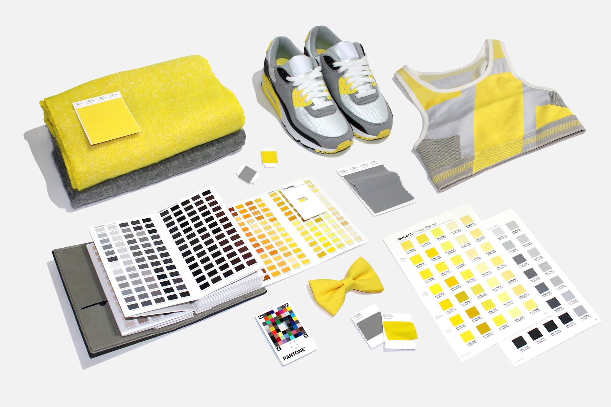 Pantone Color of the Year 2021 Announcement Illuminating Yellow Ultimate Gray Grey Palette Pairing 