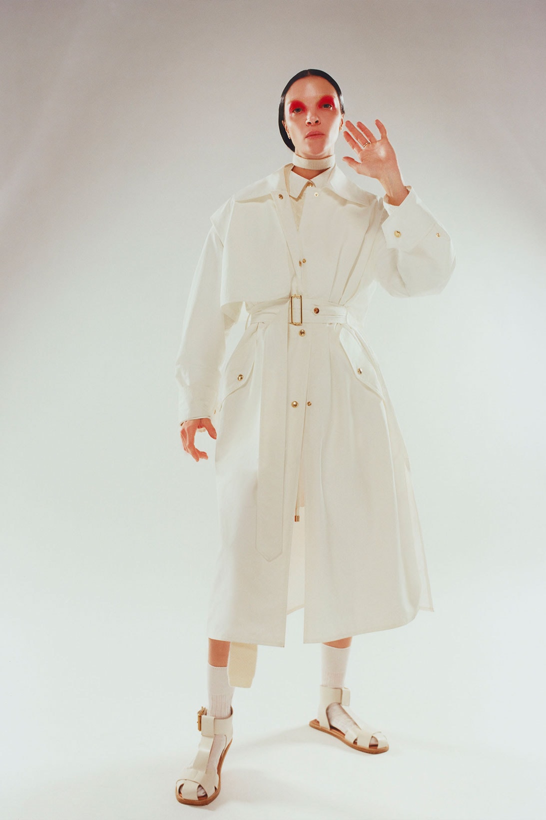 2 moncler 1952 spring summer womenswear collection white trench coat maxi length