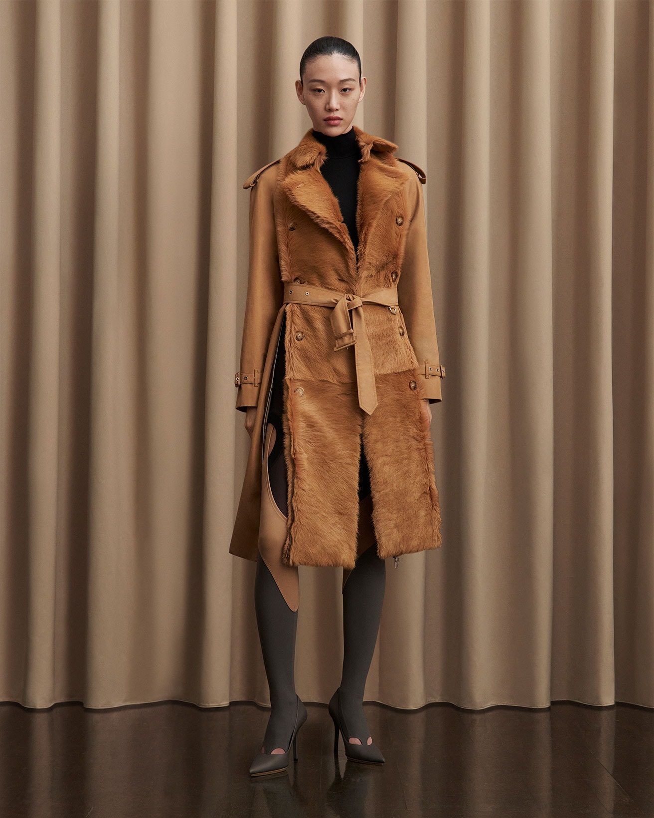 burberry fall winter fw21 pre-collection riccardo tisci faux fur trench coat tights