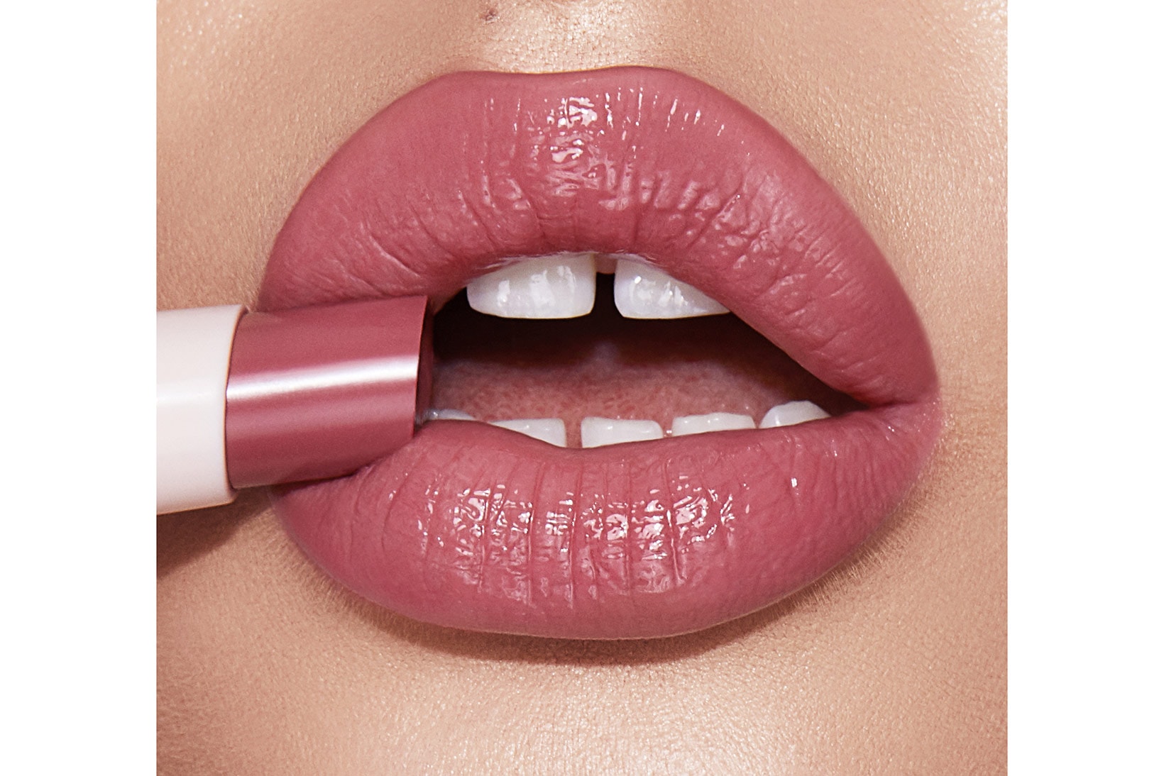 Charlotte Tilbury Hyaluronic Happikiss Hydrating Lipstick Balm Gloss Makeup Pillow Talk