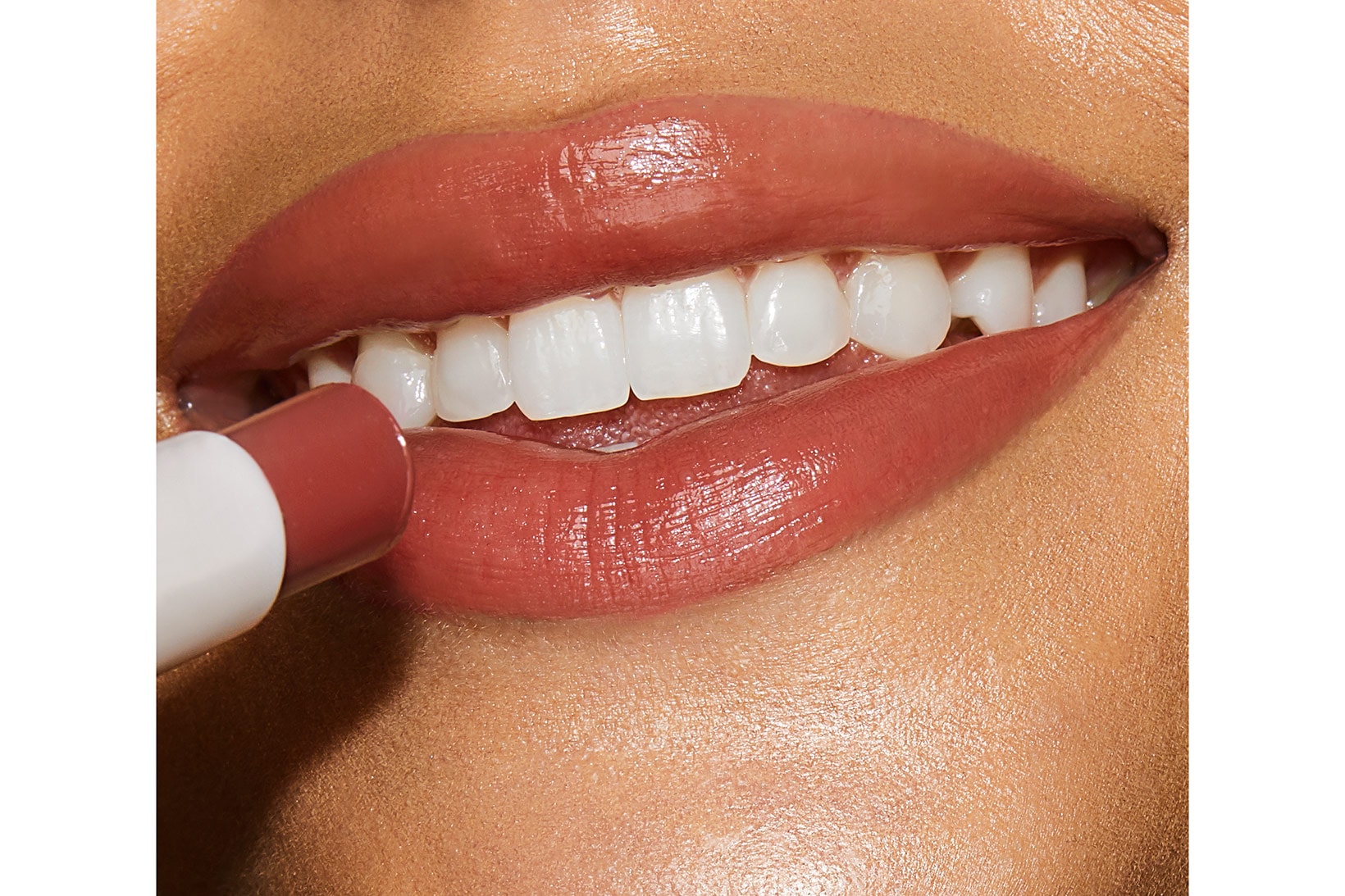 Charlotte Tilbury Hyaluronic Happikiss Hydrating Lipstick Balm Gloss Makeup Happy Petal
