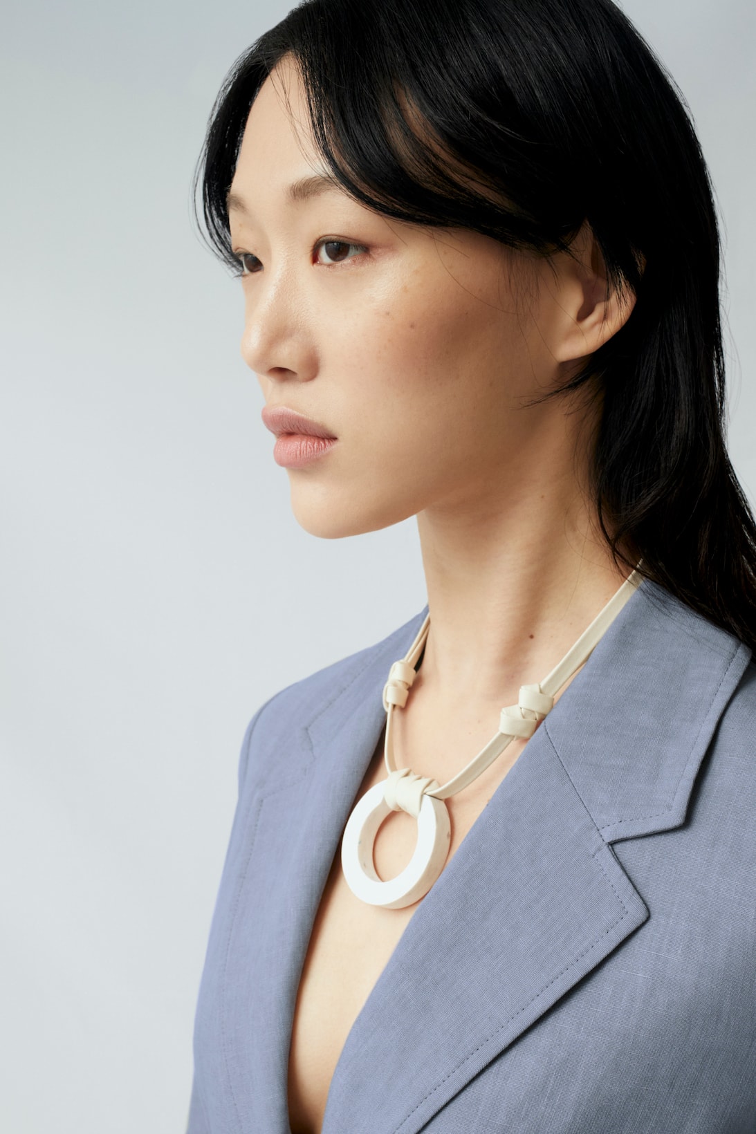 sora choi cos spring womenswear summer collection lookbook white necklace jewelry accessoryes blue gray jacket outerwear