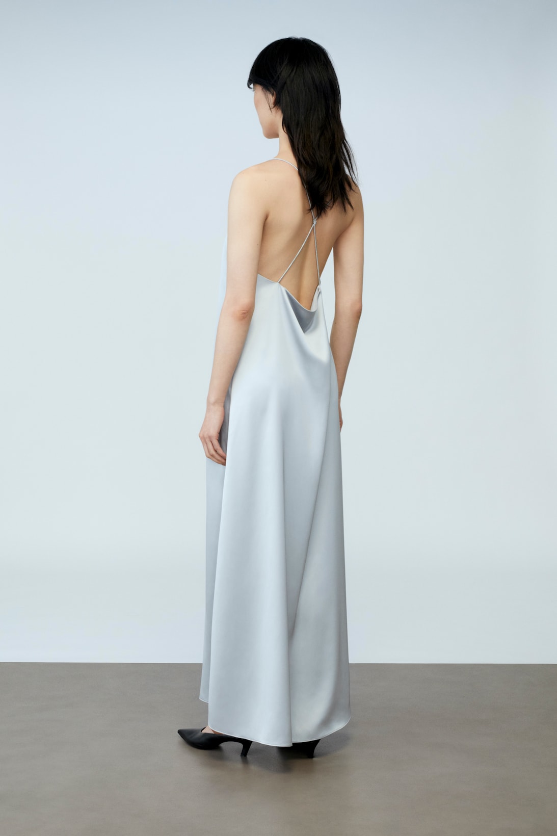 sora choi cos spring womenswear summer collection lookbook silver gray dress black heels
