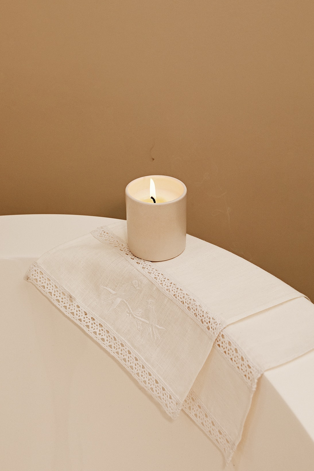 sleeper home homeware decor collection cloth towel white candle bath tub toilet