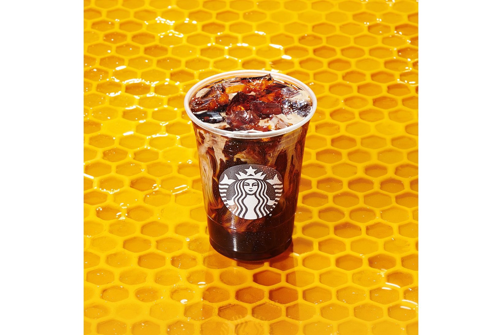 Starbucks Winter Drinks Menu 2021 Honey Almond Milk Flat White