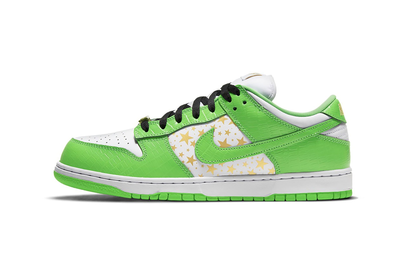 supreme nike sb dunk low collaboration sneakers mean green white black stars colorway sneakerhead shoes footwear lateral