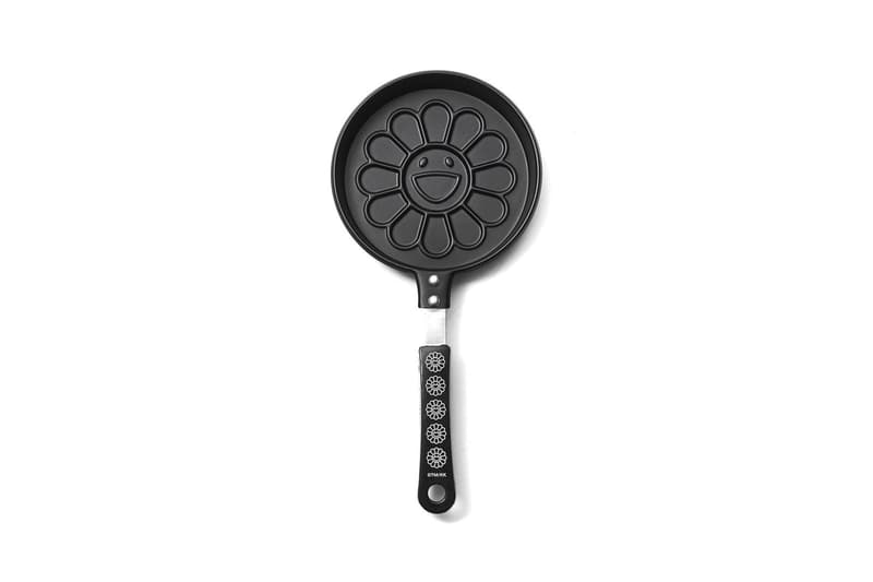 Takashi Murakami Flowers Pancake Pan smart magazine