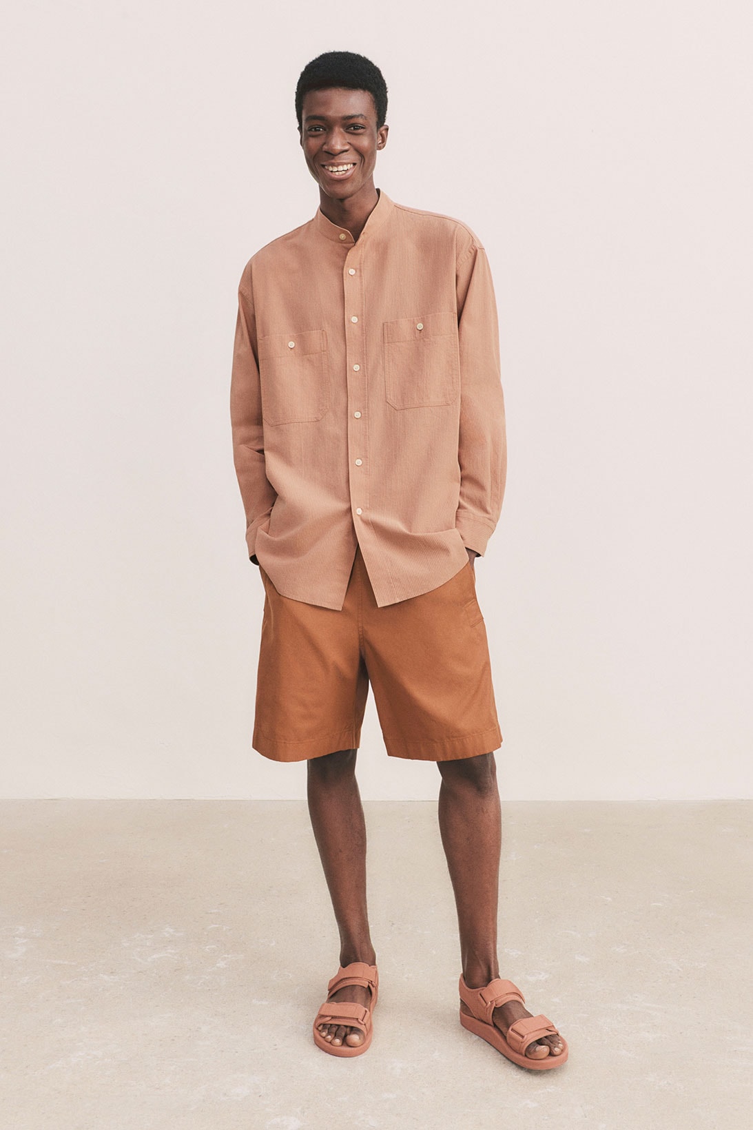uniqlo u spring summer collection shirt shorts sandals