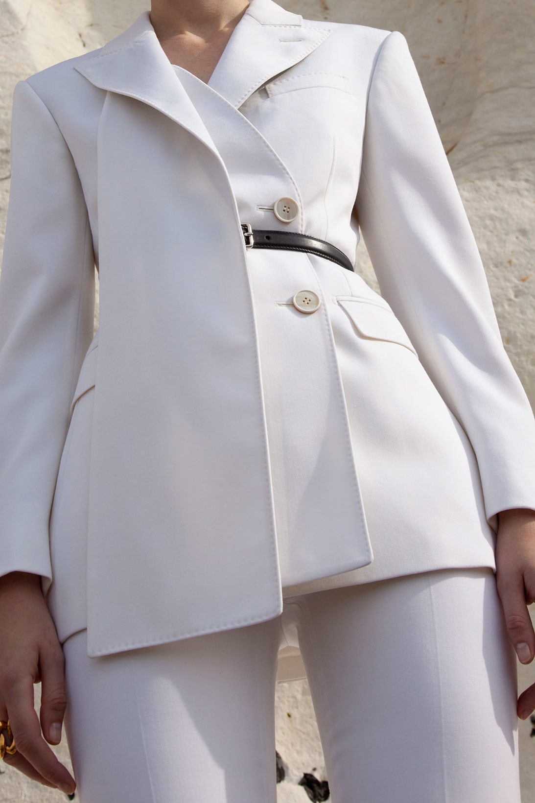 alexander mcqueen spring summer womenswear pre collection lookbook white blazer pants