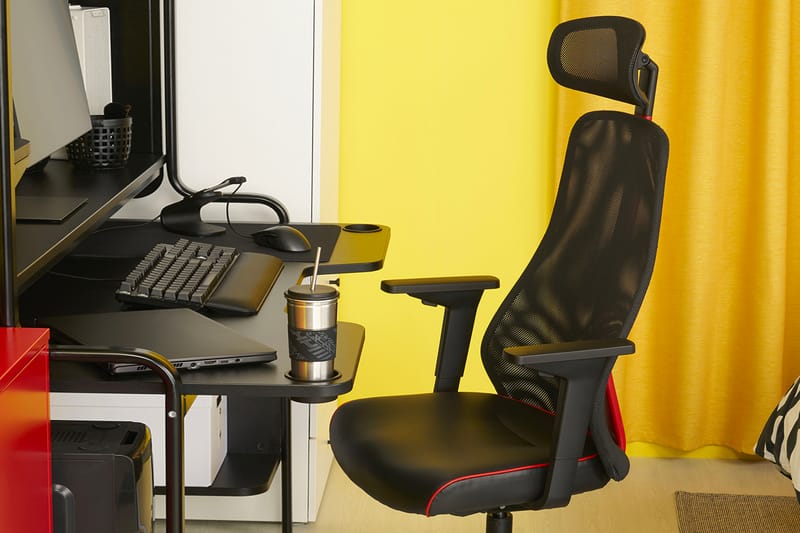 republic of gamers chair with monitor