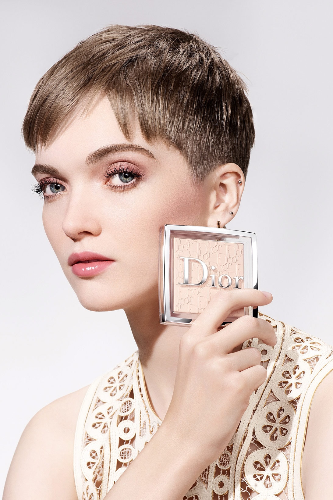 dior beauty face and body powder foundation makeup peter philips ruth bell