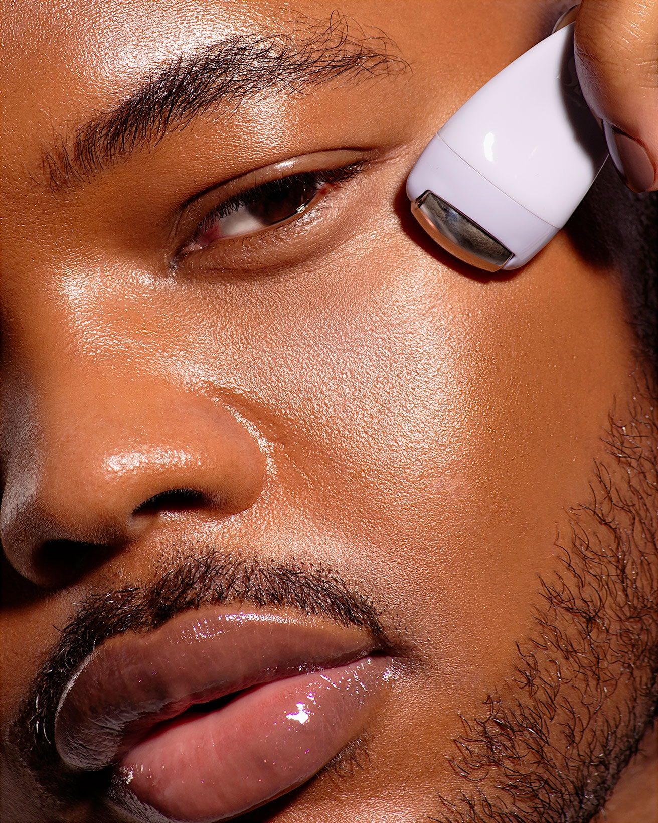 rihanna fenty skin flash snap instant revival eye gel cream mini eye massager