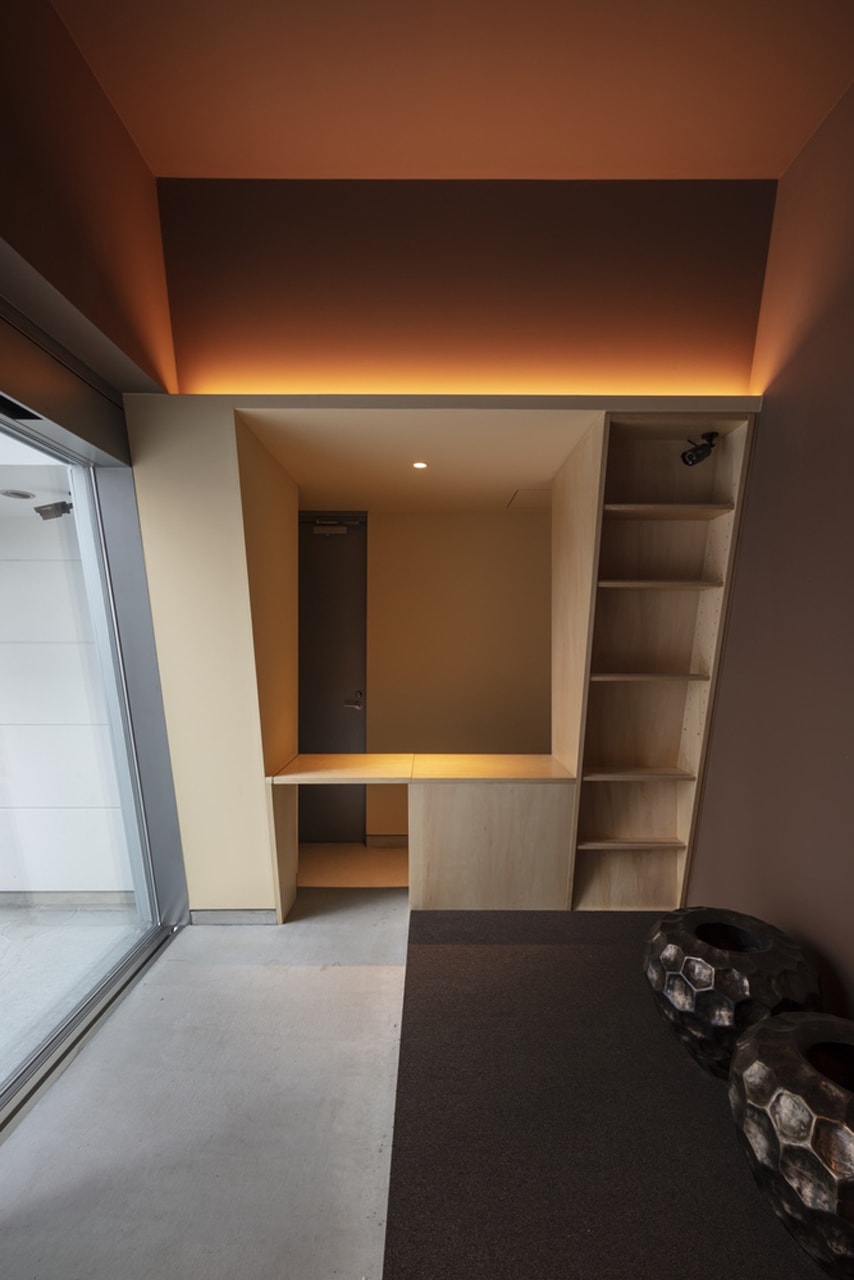 japan aisaka architects atelier house in tsukuba interior home design bookshelf