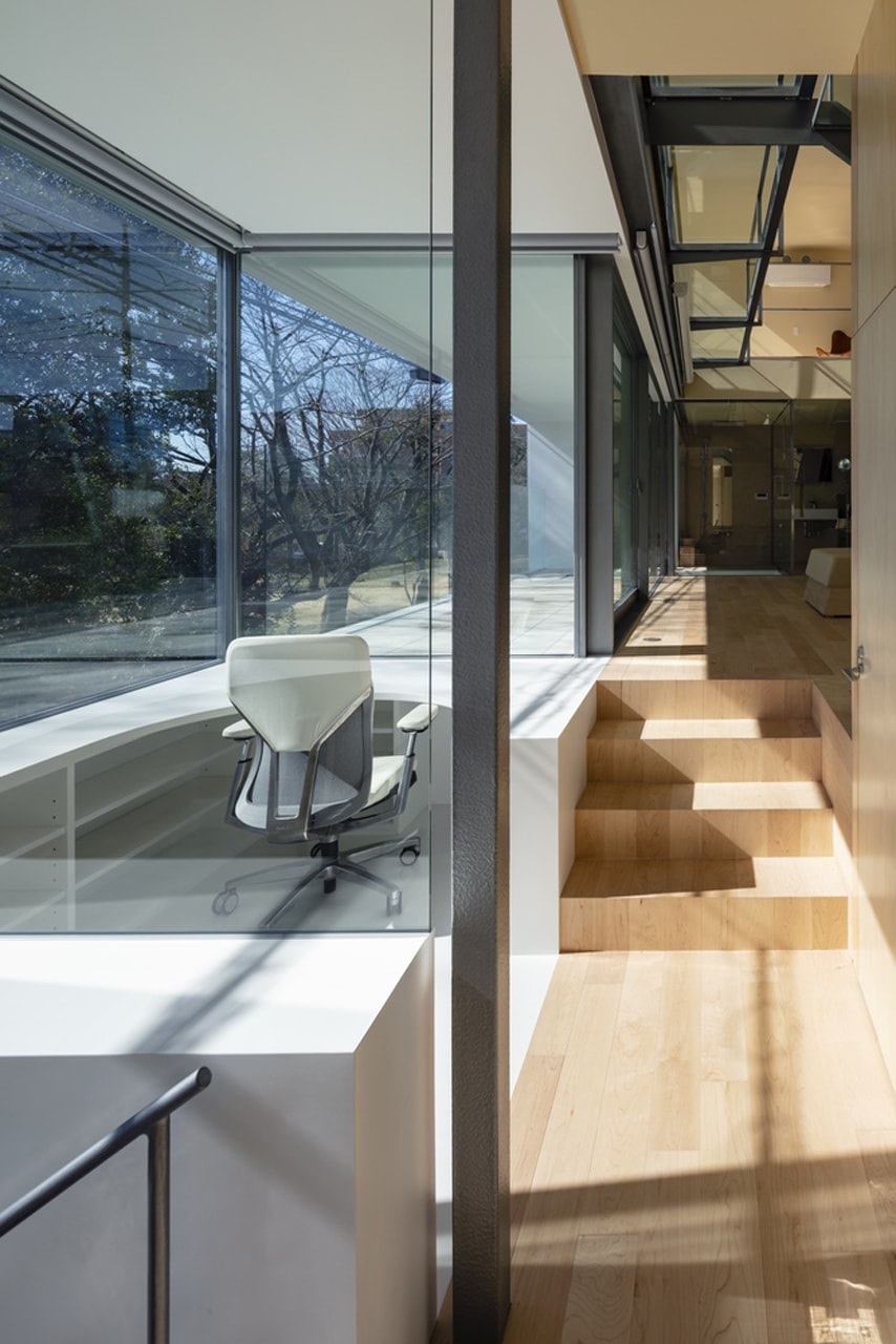 japan aisaka architects atelier house in tsukuba interior home design glass window walls hallway