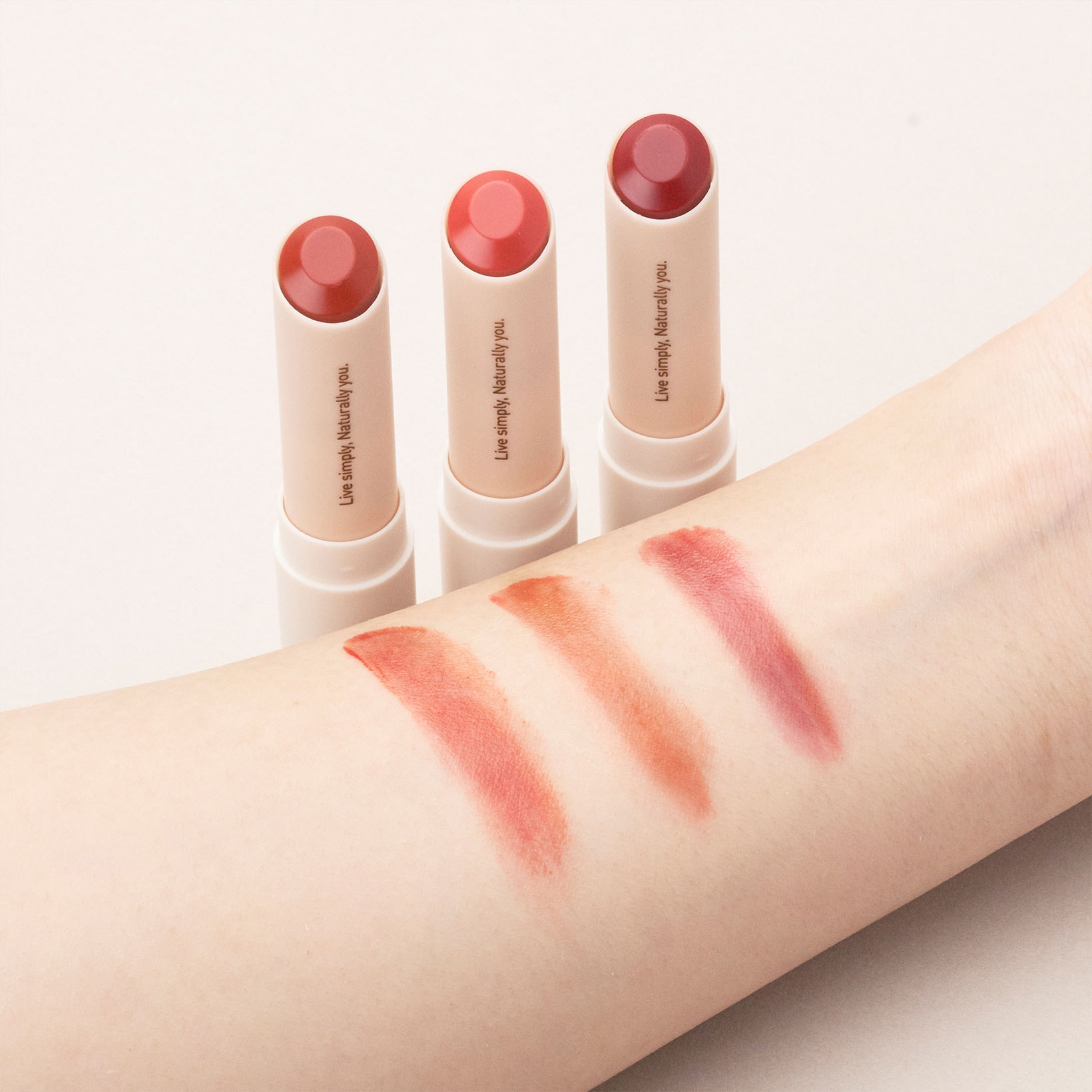 innisfree vegan makeup collection k-beauty simple label lip color balm three shades test swatch