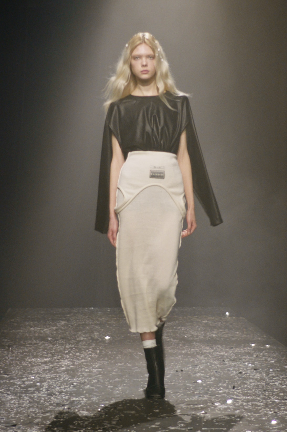 mm6 maison margiela fall winter collection paris fashion week pfw leather top skirt