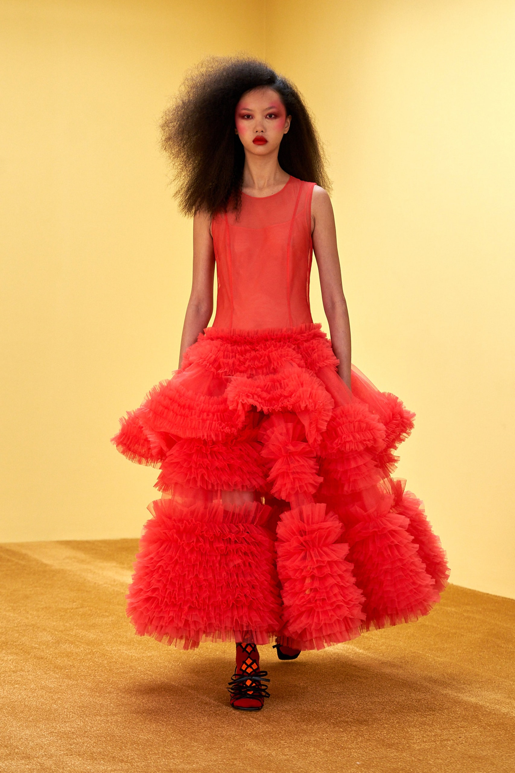 molly goddard fall winter 2021 fw21 collection london fashion week lfw tulle evening gown dress
