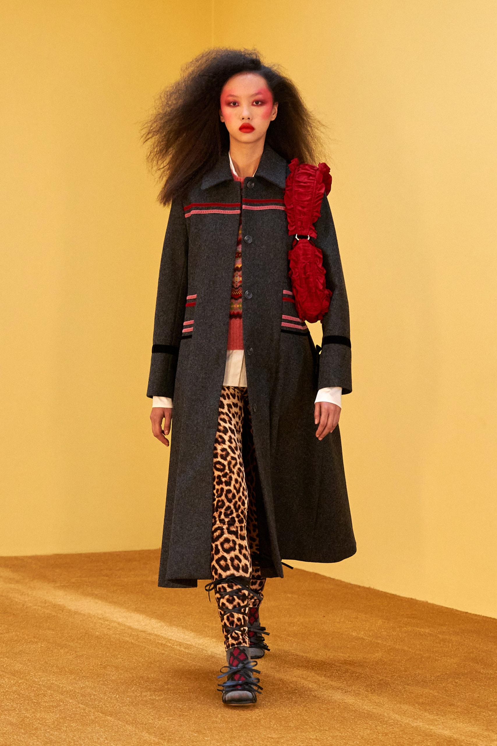 molly goddard fall winter 2021 fw21 collection london fashion week lfw coat leopard print pants