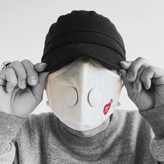 nigo human made airinum urban face mask 2.0 black cap gray sweatshirt