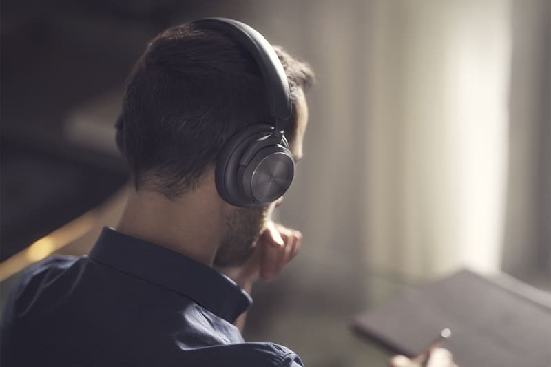bang and olufsen beoplay hx headphones listening music black anthracite back view