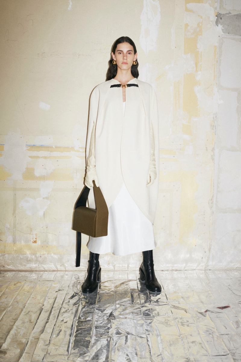 jil sander fall winter womens collection paris fashion week pfw outerwear jacket hangbag boots