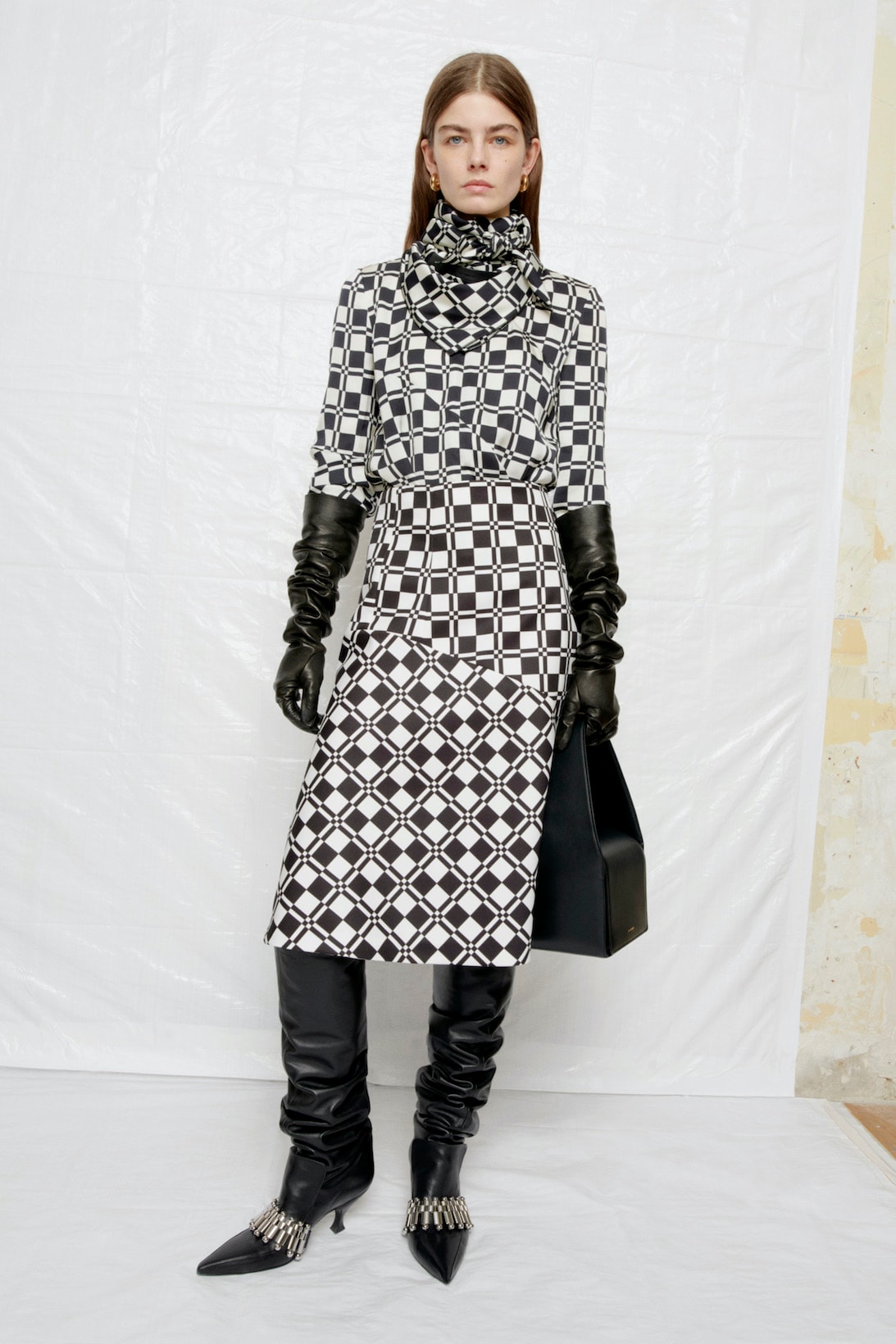 jil sander fall winter womens collection paris fashion week pfw skirt pants gloves handbag