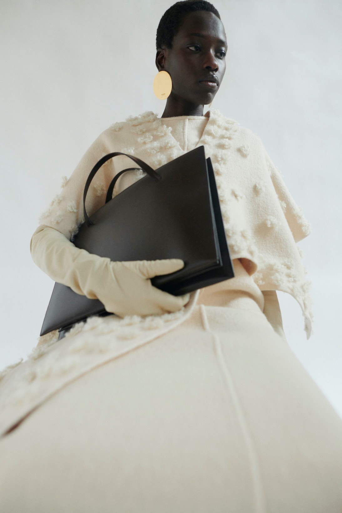 jil sander fall winter womens collection paris fashion week pfw bag gloves top skirt