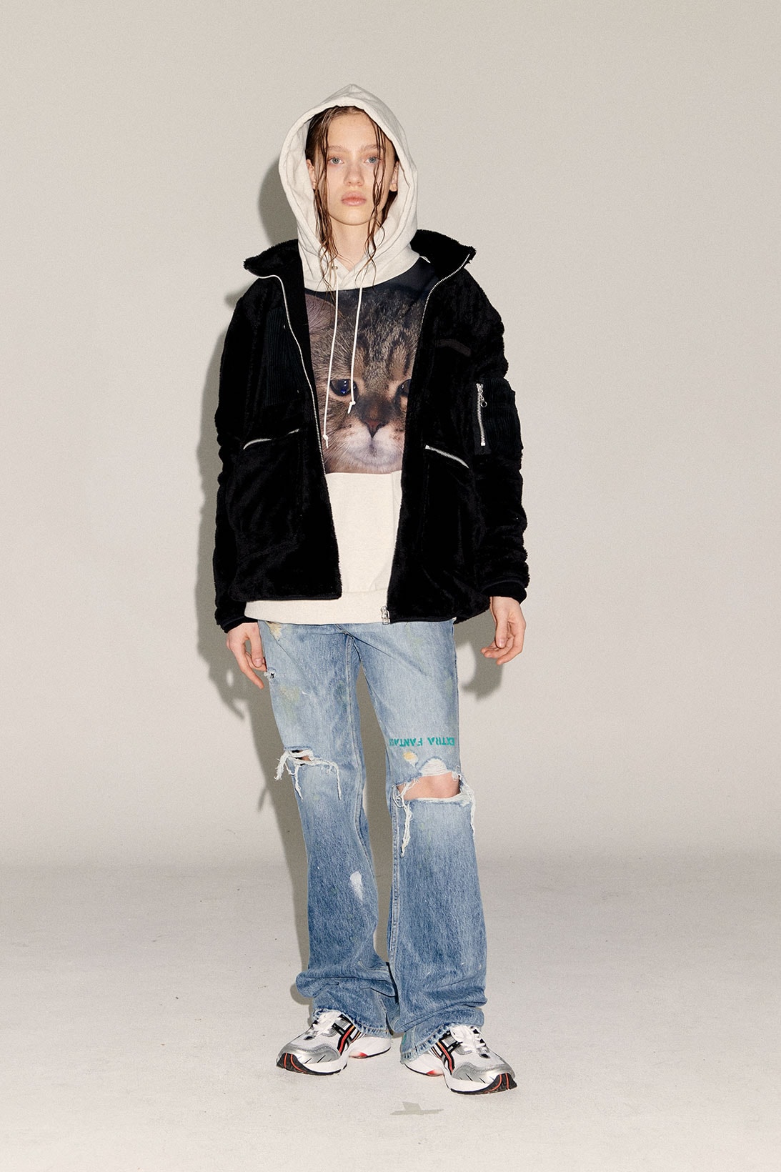 joegush fw21 fall winter collection lookbook hoodie morae cat jacket jeans womenswear